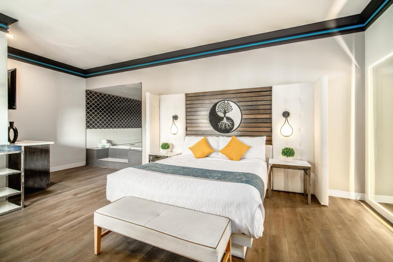 Aspire Inn Studios & Spas Беллфлавер Екстер'єр фото
